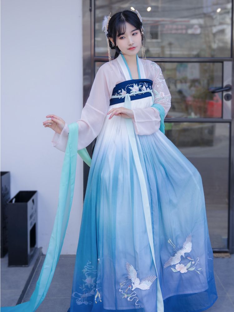 2023 New Style Tang Suit Womens Jacket:A Blend of Tradition and Modernity 2023 New Style Tang Suit Womens Jacket:A Blend of Tradition and Modernity