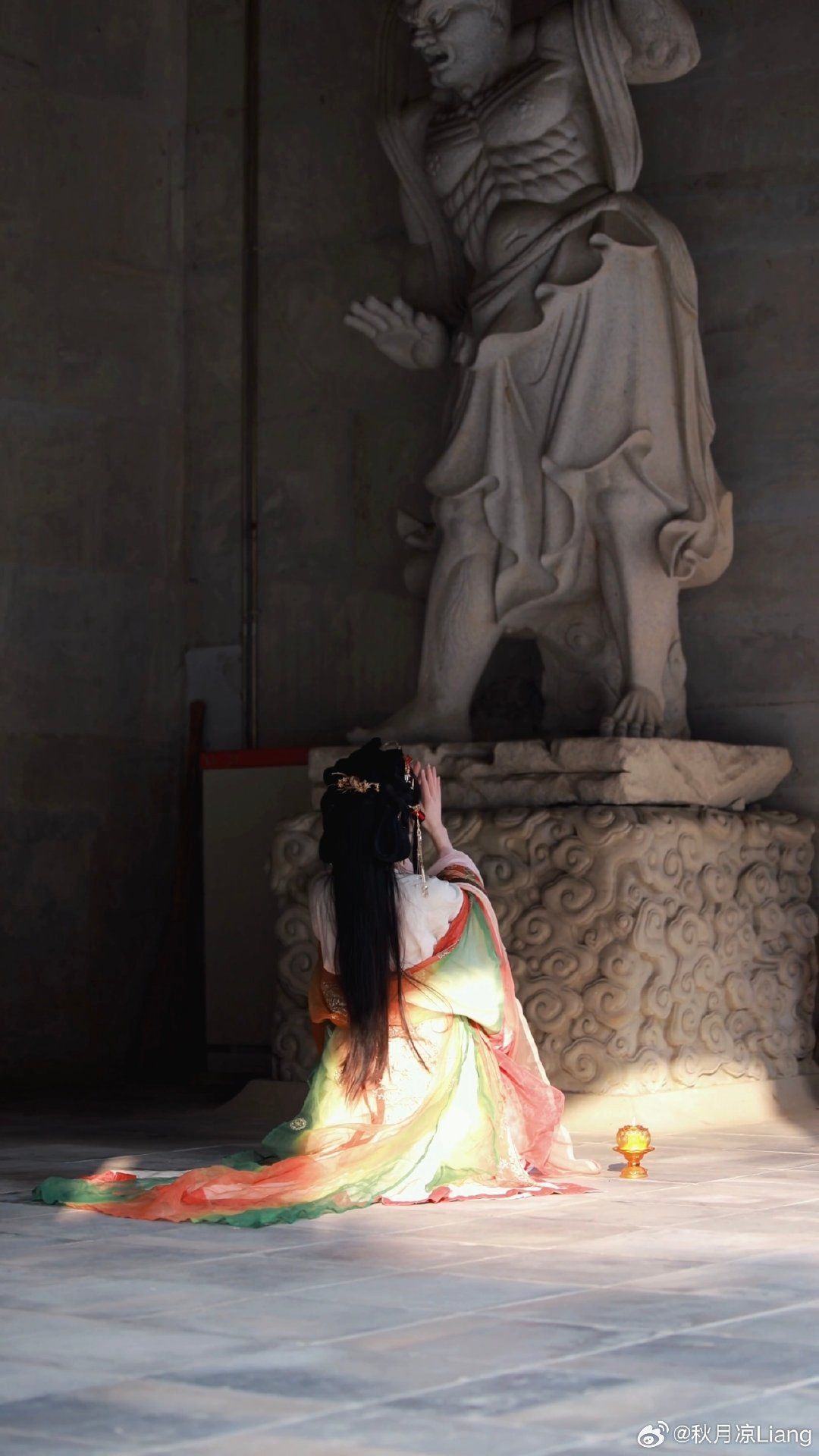The Splendor of Hanfu:Childrens Fashion in the Age of Da Qiao The Splendor of Hanfu:Childrens Fashion in the Age of Da Qiao