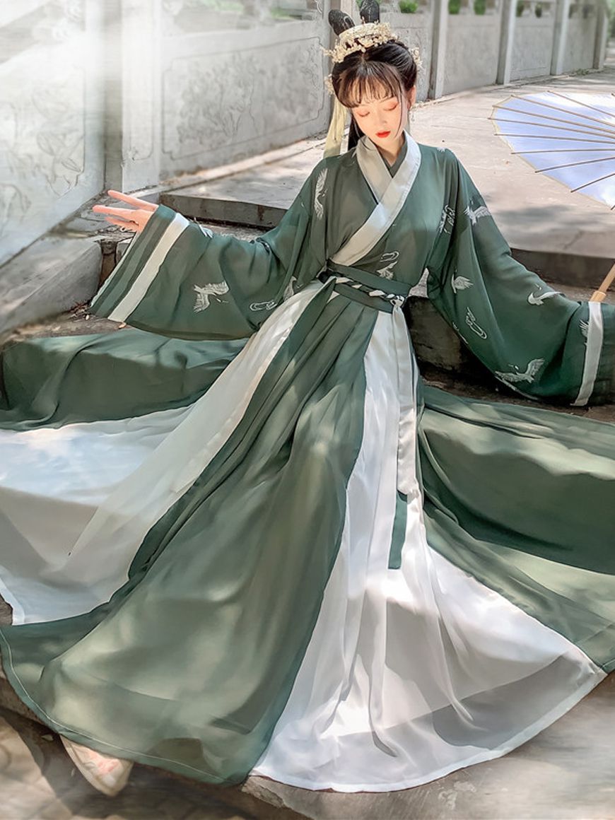 Traditional Chinese Hanfu童装,融合古典与现代的设计艺术 Traditional Chinese Hanfu童装,融合古典与现代的设计艺术