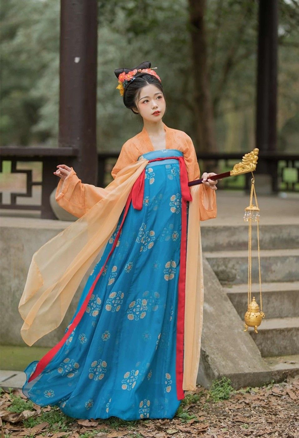Elegant in Purple:The Revival of Cheongsam Fashion in Modern Chinese Style Elegant in Purple:The Revival of Cheongsam Fashion in Modern Chinese Style