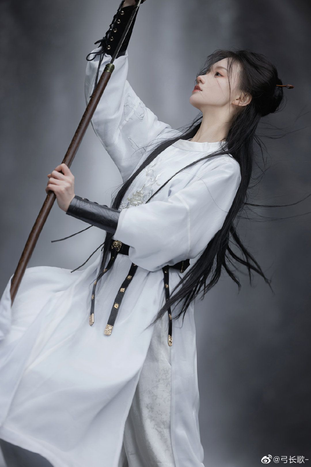 The Splendor of a White and Red Horseface Skirt:A Cultural Exploration The Splendor of a White and Red Horseface Skirt:A Cultural Exploration