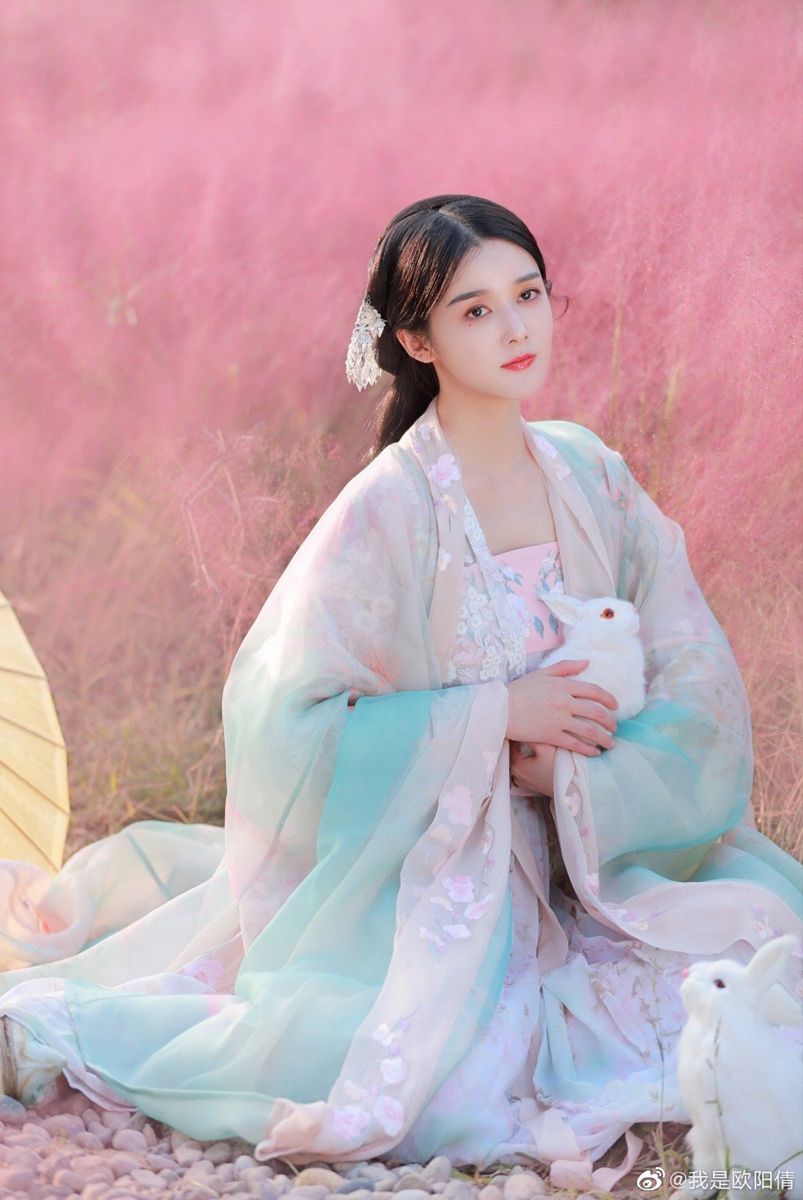 Original Hanfu Fashion:Exploring the Unique Charm of Yi Wu拾 Collection Original Hanfu Fashion:Exploring the Unique Charm of Yi Wu拾 Collection