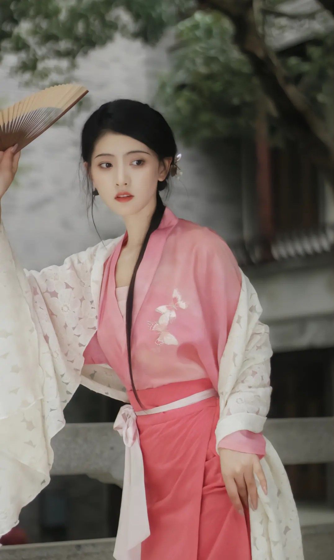 The Elegance of Hanfu:A Closer Look at the Upper Robe the Upper Jacket The Elegance of Hanfu:A Closer Look at the Upper Robe the Upper Jacket