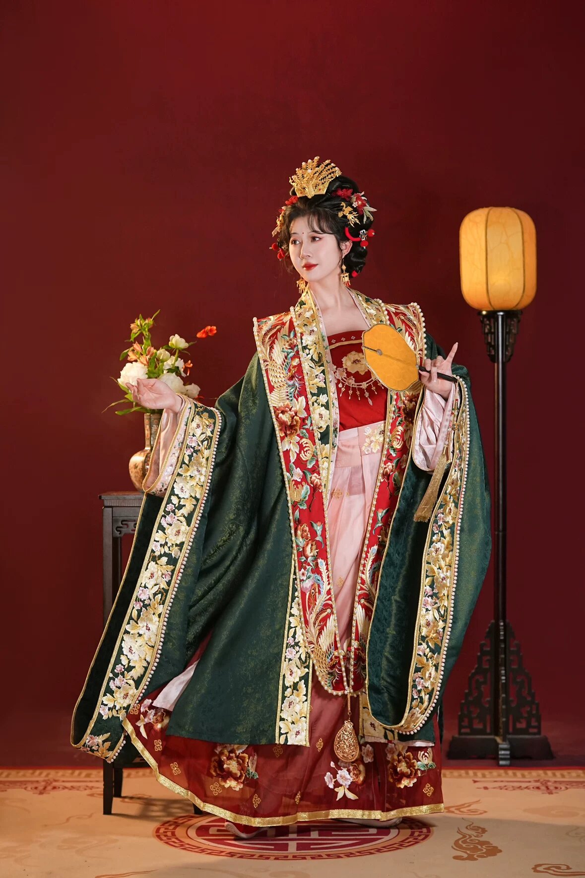 Heavenly Bestowed:The Elegance of Embroidered Cheongsam Shoes Heavenly Bestowed:The Elegance of Embroidered Cheongsam Shoes
