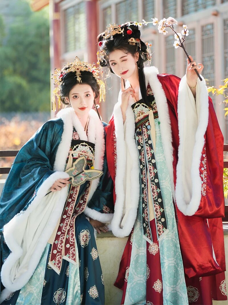 Winter Hanfu Fashion for Women:The Splendor of Traditional Chinese Attire Winter Hanfu Fashion for Women:The Splendor of Traditional Chinese Attire