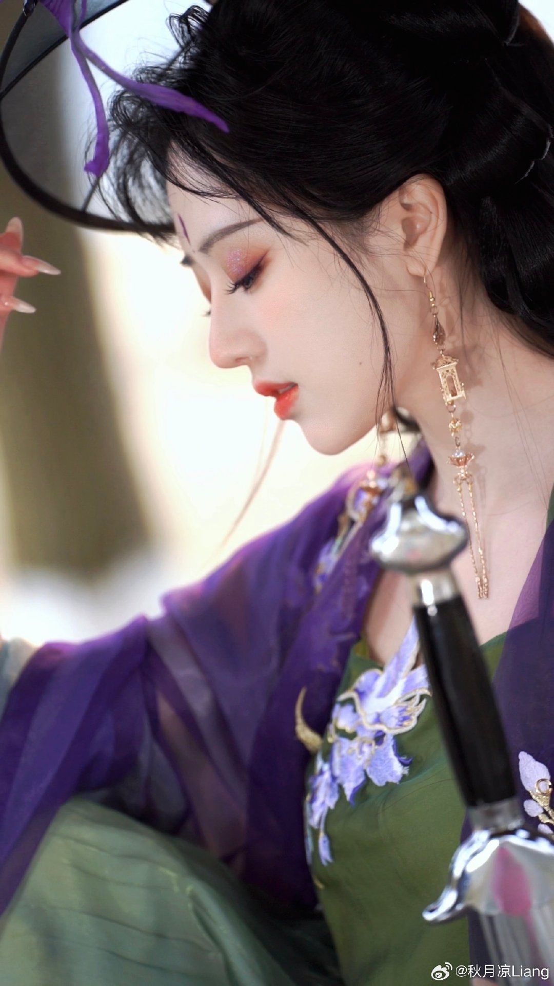 The Splendor of Hanfu:Little Girl in Big Sleeve Hanfu