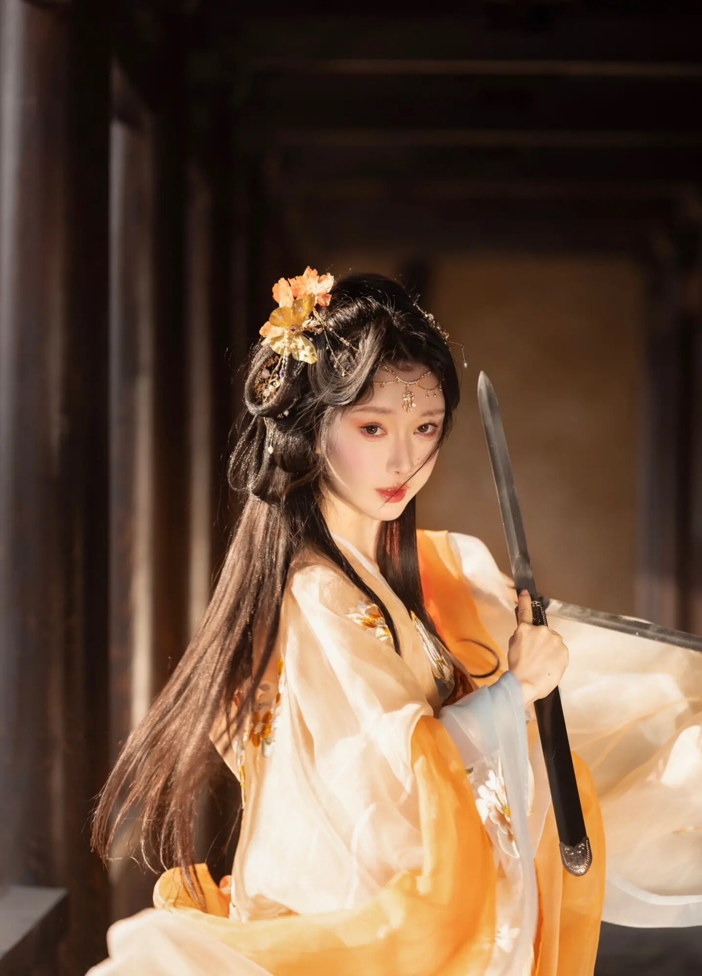Old-fashioned Elegance:The Revival of Qipao in the South Old-fashioned Elegance:The Revival of Qipao in the South