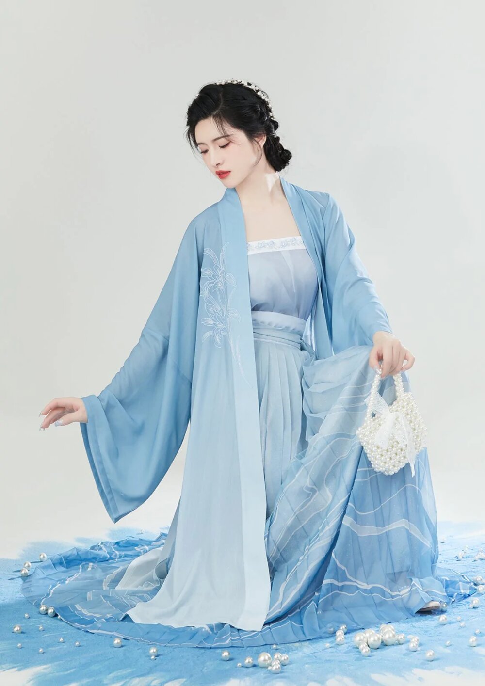 Affordable Hanfu Fashion:A Journey into the World of Budget-Friendly Traditional Attire Affordable Hanfu Fashion:A Journey into the World of Budget-Friendly Traditional Attire