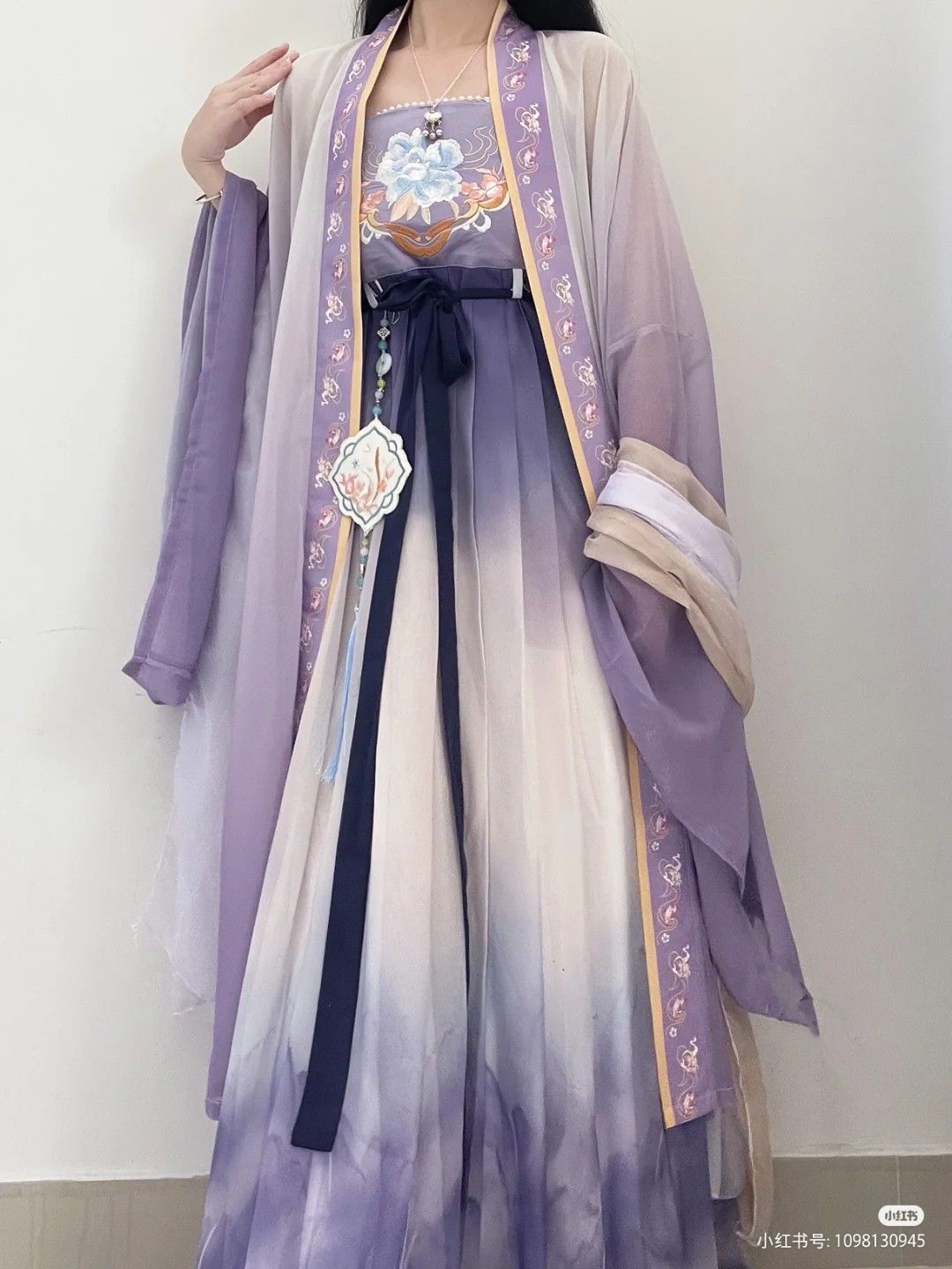 Embracing the Modernity in Traditional Qipao:The Allure of Girls Cheongsam Dress Embracing the Modernity in Traditional Qipao:The Allure of Girls Cheongsam Dress