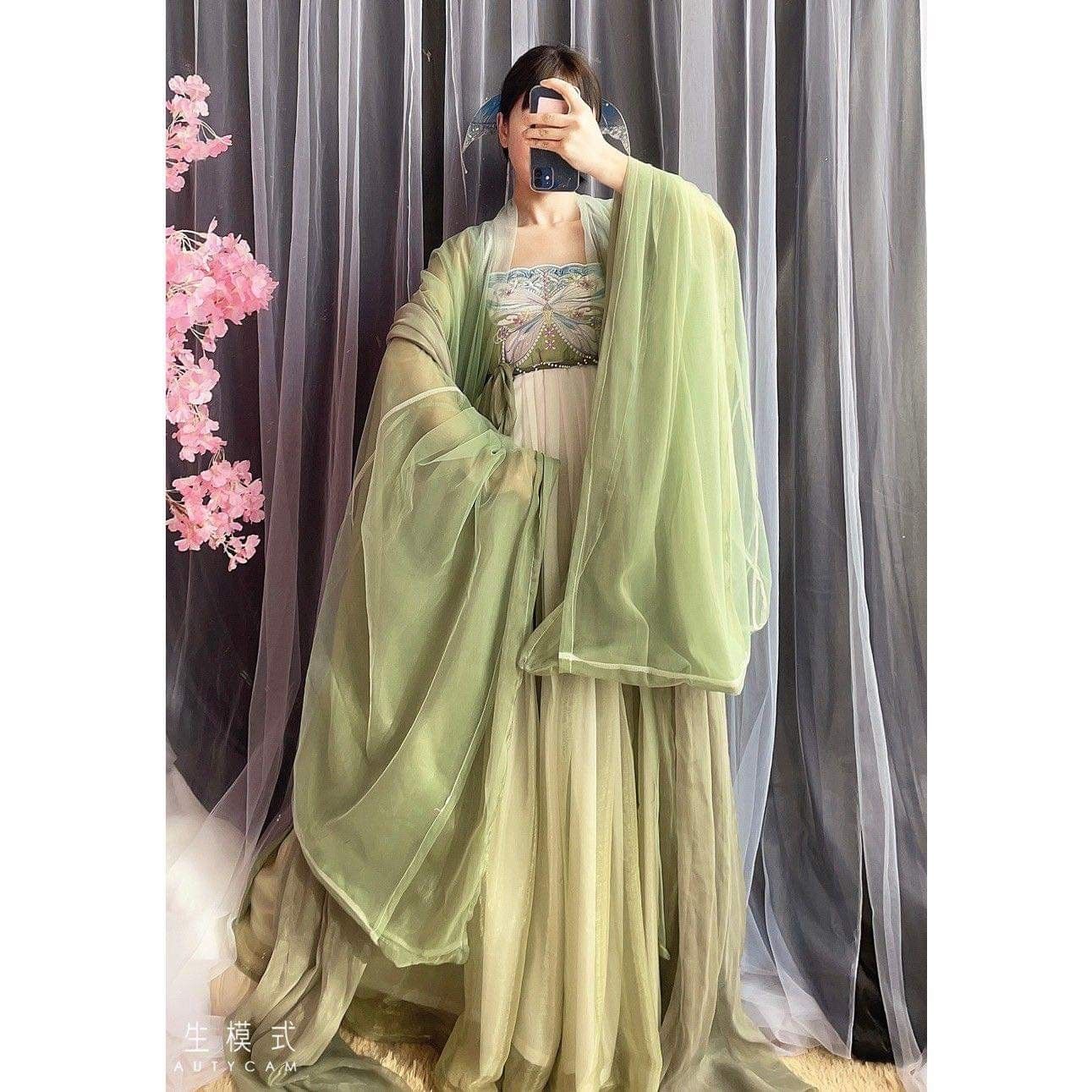 Summer Hanfu Costumes for 8-Year-Old Girls:A Glimpse into Traditional Elegance Summer Hanfu Costumes for 8-Year-Old Girls:A Glimpse into Traditional Elegance