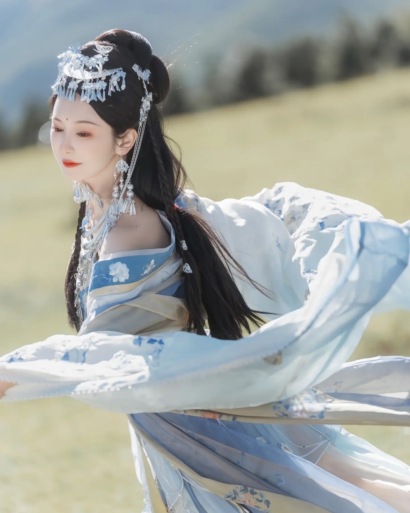 The Evolution of Cheongsam:The Long-Style Revamp The Evolution of Cheongsam:The Long-Style Revamp