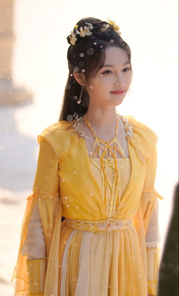 The Revival of Hanfu:Young Female Students Embracing Traditional Chinese Costume The Revival of Hanfu:Young Female Students Embracing Traditional Chinese Costume