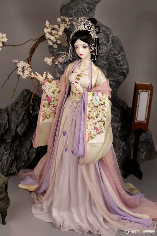 Embracing Plus-Size A-Line Cheongsam:A Journey into Fashions Inclusive Beauty Embracing Plus-Size A-Line Cheongsam:A Journey into Fashions Inclusive Beauty