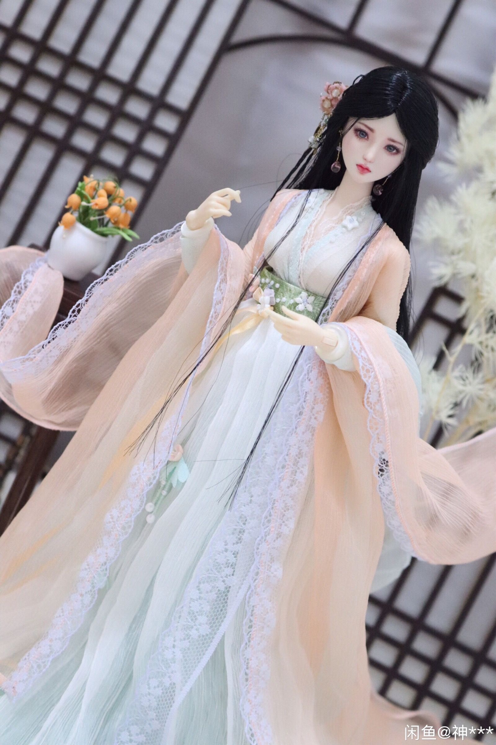 The Splendid Beauty of Plum Blossom and Three Layers of Horseface Skirt The Splendid Beauty of Plum Blossom and Three Layers of Horseface Skirt