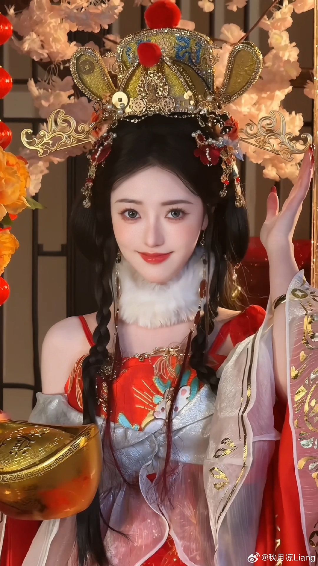 The Revival of Traditional Chinese Fashion:The Charm of Hanfu Clothing The Revival of Traditional Chinese Fashion:The Charm of Hanfu Clothing