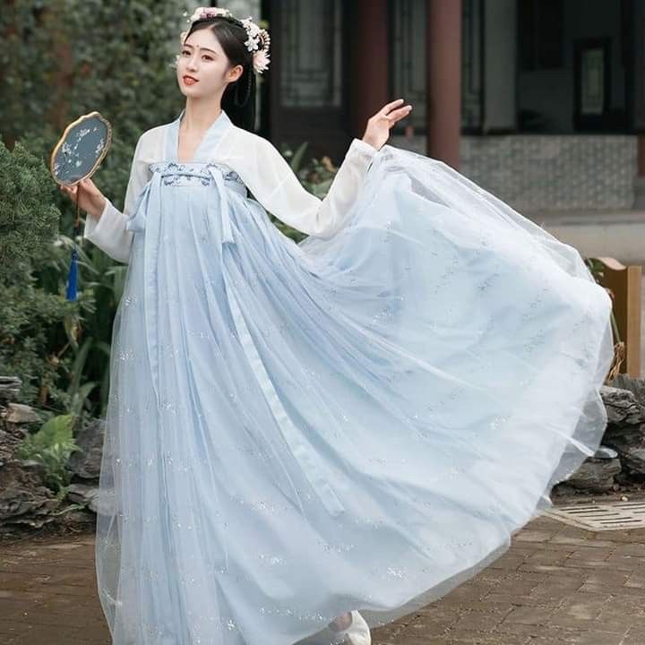 The Evolution of Flower-Patterned Cheongsam Dress:Embracing Modernity in Traditional Design The Evolution of Flower-Patterned Cheongsam Dress:Embracing Modernity in Traditional Design