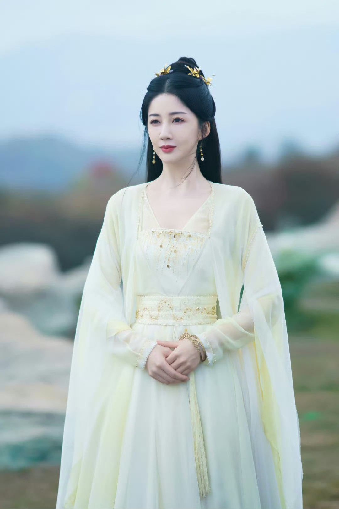 Vintage-Style Cheongsam Skirt for Girls:A Glance into Traditional Chinese Fashion Vintage-Style Cheongsam Skirt for Girls:A Glance into Traditional Chinese Fashion