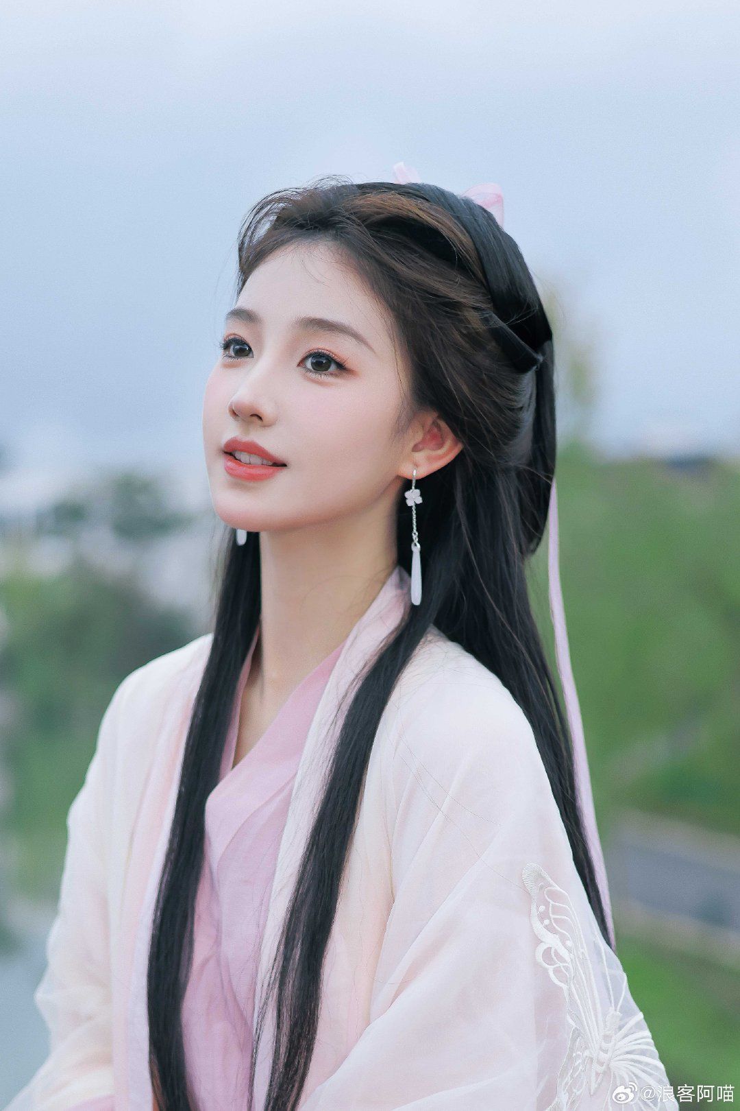 Modern Hanfu Womens Fashion:Embracing Traditional Elegance in Modern Apparel Modern Hanfu Womens Fashion:Embracing Traditional Elegance in Modern Apparel