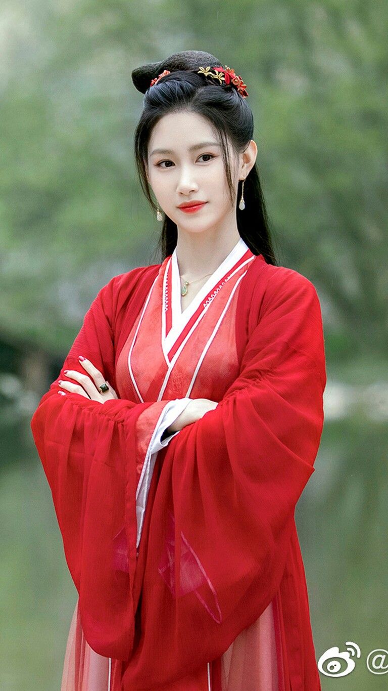 Red Cheongsam for the Engagement Ceremony:A Journey into Traditional Elegance Red Cheongsam for the Engagement Ceremony:A Journey into Traditional Elegance