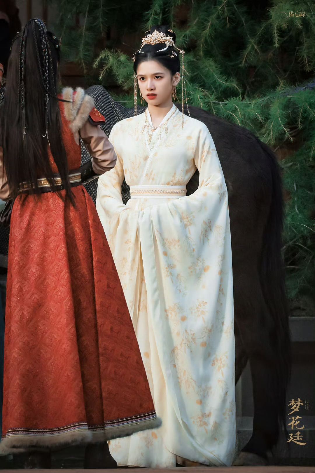 Enhanced Red Hanfu Dress:A Blend of Tradition and Modernity Enhanced Red Hanfu Dress:A Blend of Tradition and Modernity