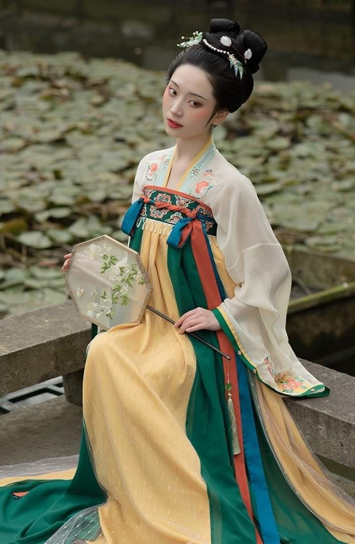 Neo-Chinese Elegance:Summer Fashion Trends in Modernized Hanfu Neo-Chinese Elegance:Summer Fashion Trends in Modernized Hanfu