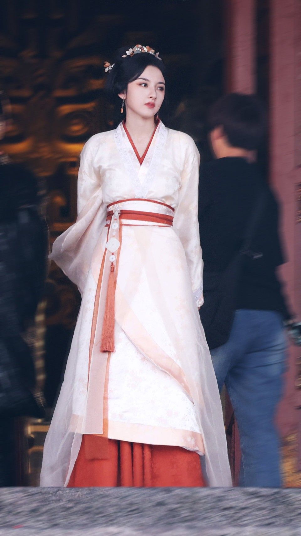 The Ethereal Journey of a Junior Taoist in Traditional Hanfu Clothing The Ethereal Journey of a Junior Taoist in Traditional Hanfu Clothing