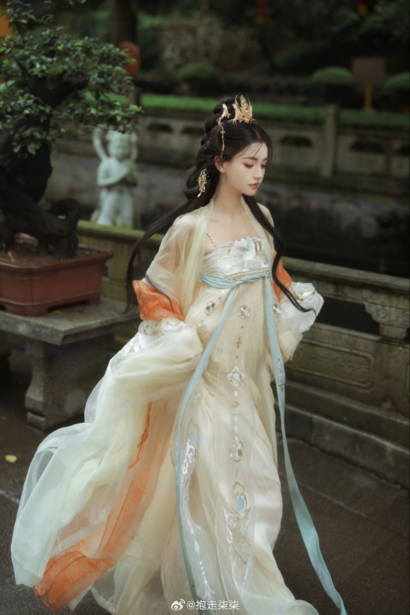 Plus-Size Delight:The Enchanting Charm of Lovely Cheongsam Plus-Size Delight:The Enchanting Charm of Lovely Cheongsam