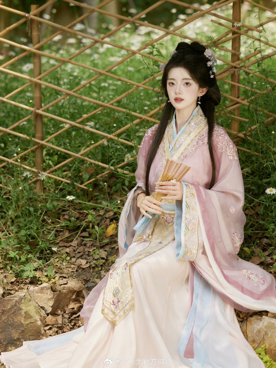 小个子汉服套装,时尚与传统的完美结合 小个子汉服套装,时尚与传统的完美结合