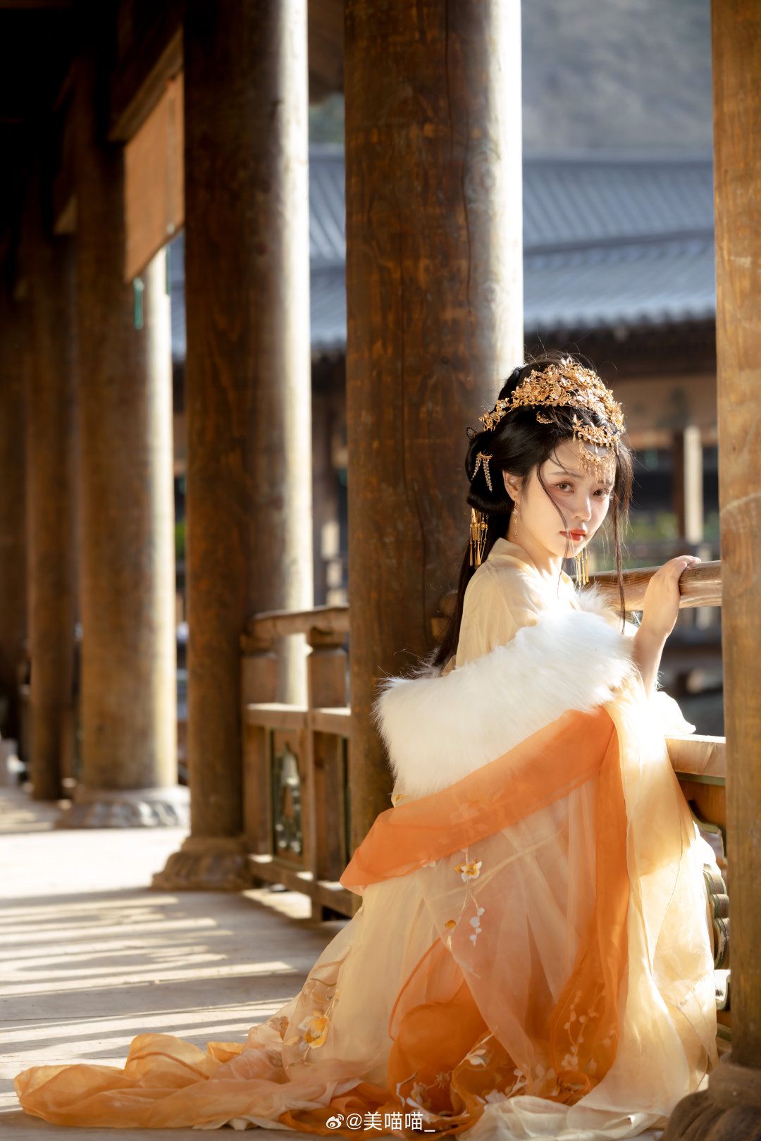 Qipao Fashion Icons Taking Over Douyin TikTok) Qipao Fashion Icons Taking Over Douyin TikTok)