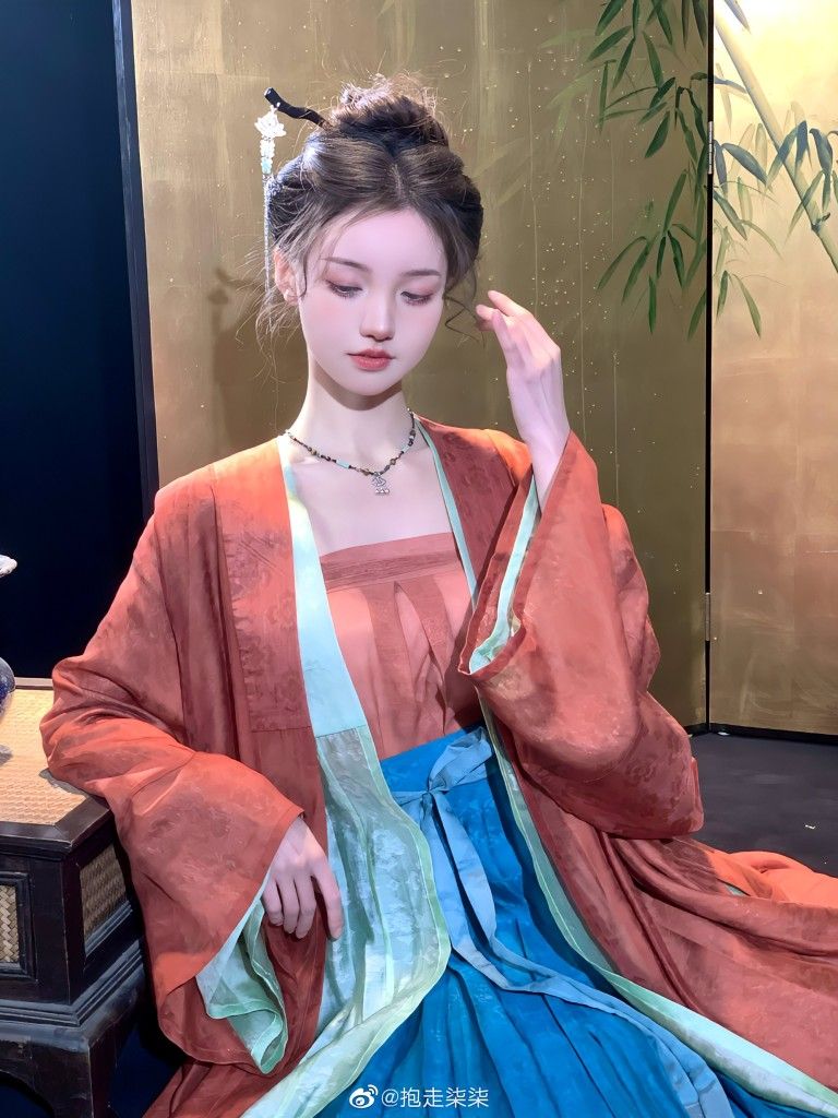 The Splendor of Traditional Chinese Clothing in Lean:The Story of Hanfu in Lean The Splendor of Traditional Chinese Clothing in Lean:The Story of Hanfu in Lean