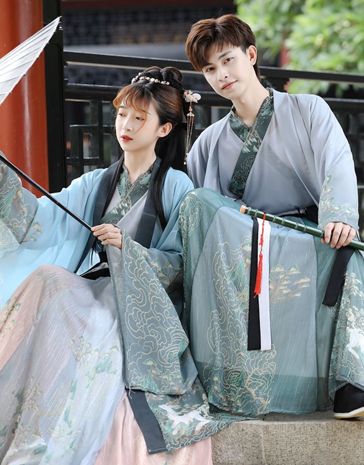 The Splendor of Tang-Style Qixiong Hanfu:A Journey into Ancient Chinese Costume The Splendor of Tang-Style Qixiong Hanfu:A Journey into Ancient Chinese Costume