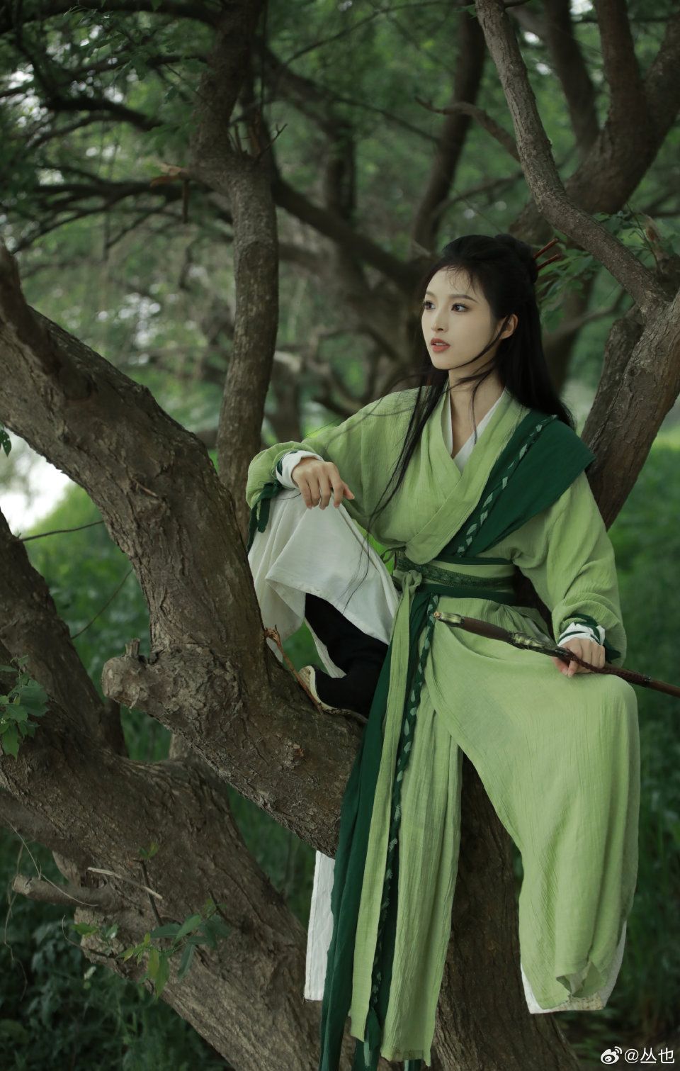 Embroidered Girls Hanfu Shoes:A Closer Look at the Art of Chinese Traditional Footwear Embroidered Girls Hanfu Shoes:A Closer Look at the Art of Chinese Traditional Footwear