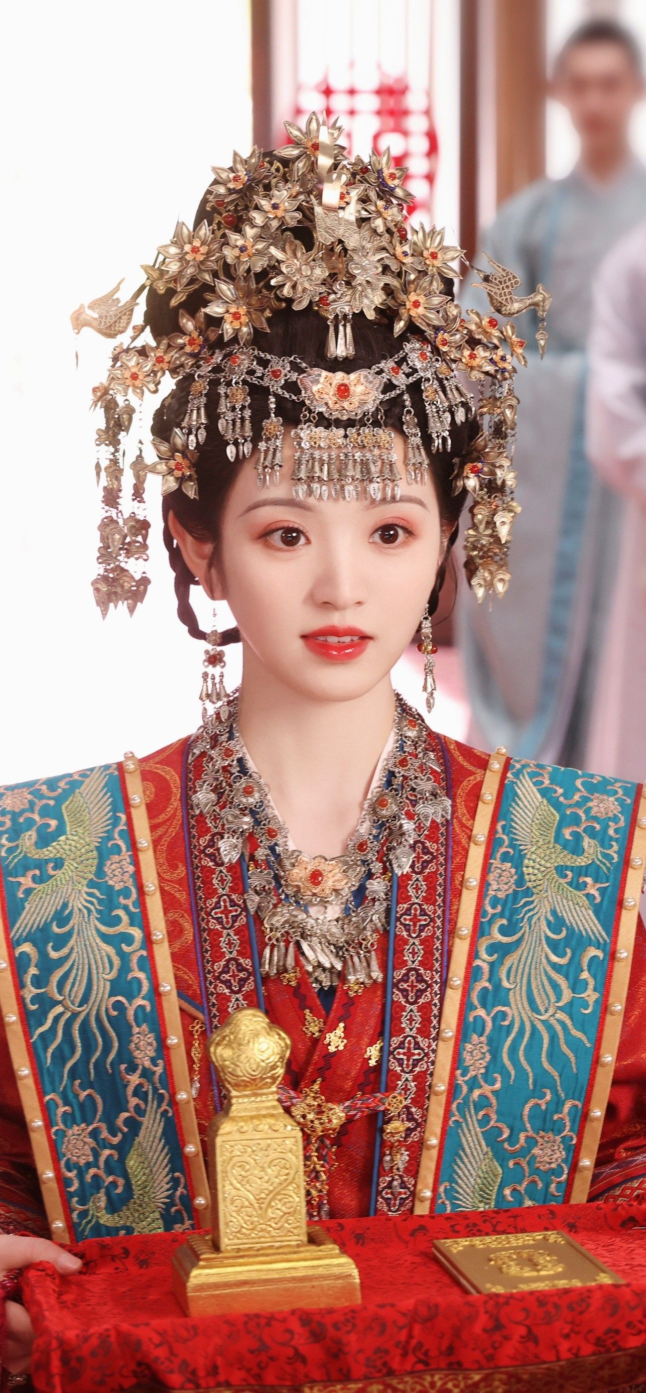 Vintage Shanghai Cheongsam:High-End Fashion for Autumn-Winter Vintage Shanghai Cheongsam:High-End Fashion for Autumn-Winter