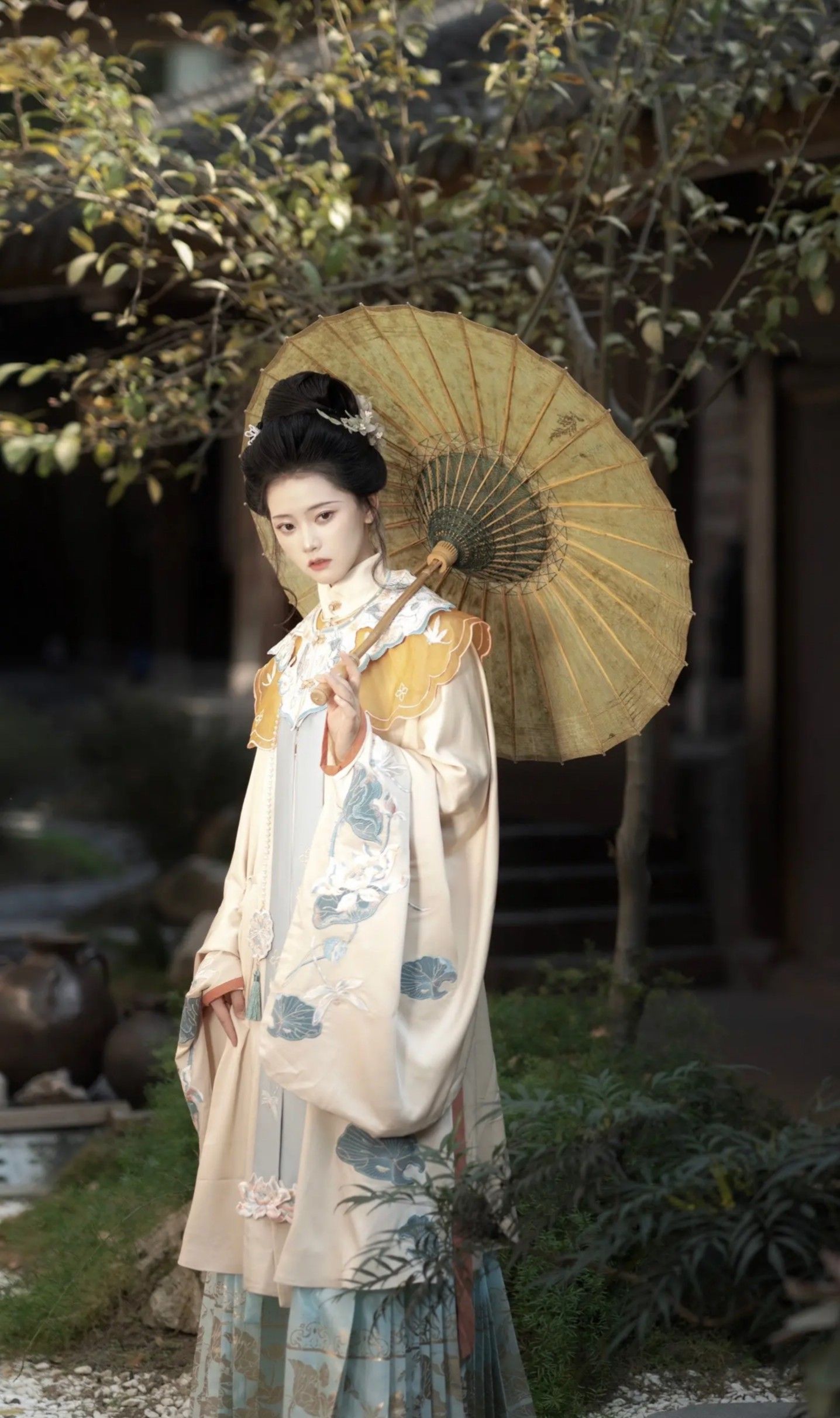 Embracing Modernity:The Evolution of Traditional Cheongsam at Ruyi Feng Flagship Store Embracing Modernity:The Evolution of Traditional Cheongsam at Ruyi Feng Flagship Store