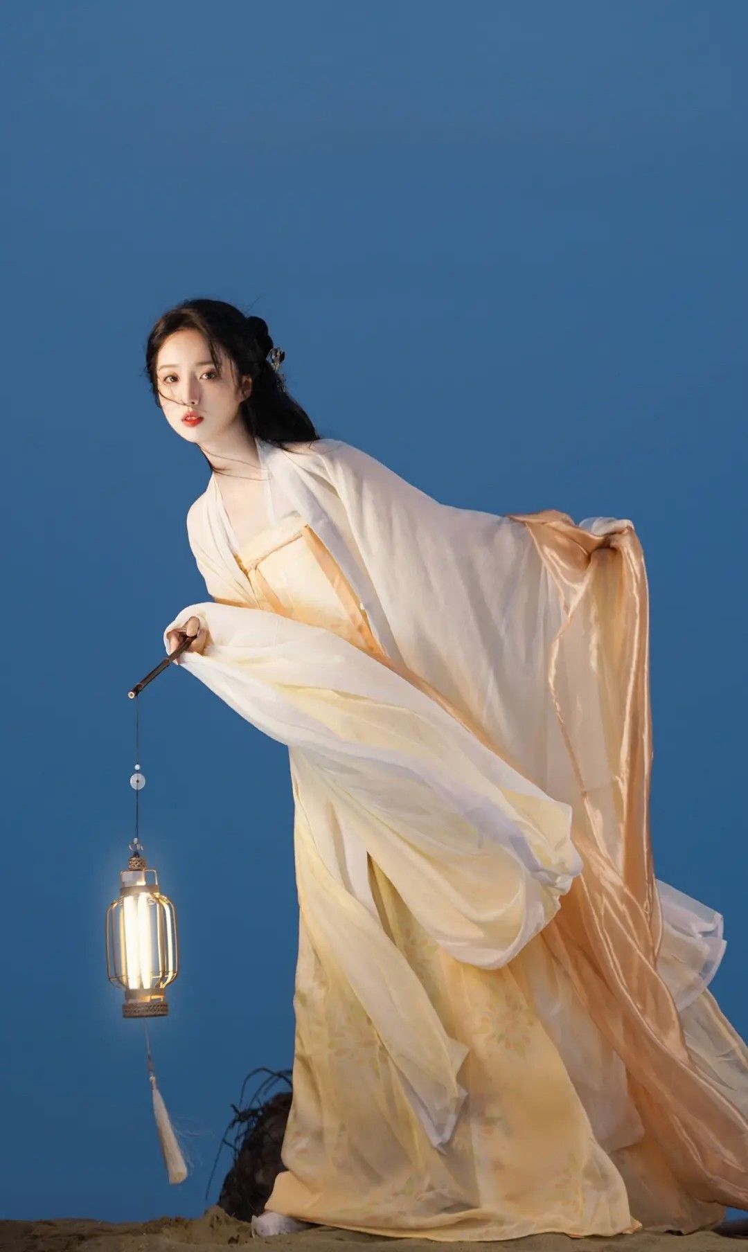 The Charm of Hanfu:A Petite Womans Guide to Wearing Chest-High Ruqun Skirts The Charm of Hanfu:A Petite Womans Guide to Wearing Chest-High Ruqun Skirts