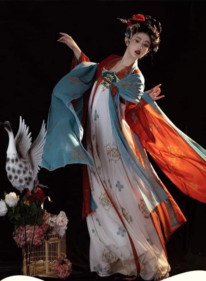 Affordable Ancient Hanfu Costumes for College Girls:The Charm of Traditional Hanfu Fashion