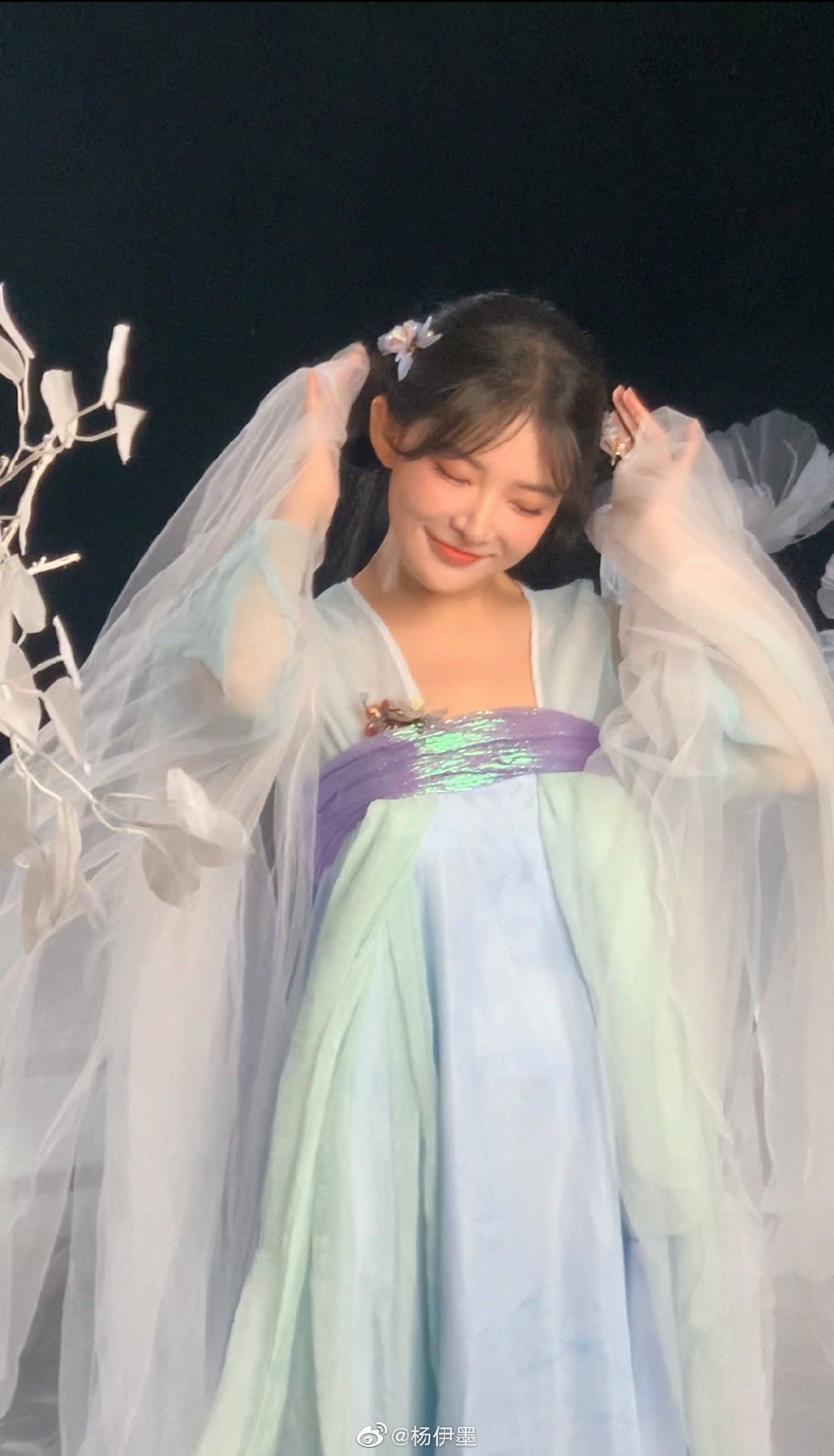 The Rise of Hanfu Hair:Realistic Hair Extensions and the Evolution of Traditional Styles The Rise of Hanfu Hair:Realistic Hair Extensions and the Evolution of Traditional Styles