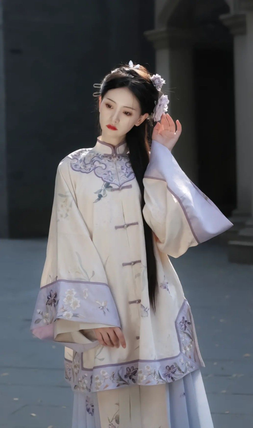 The Elegance of Linglong Jiao Cheongsam Shop The Elegance of Linglong Jiao Cheongsam Shop