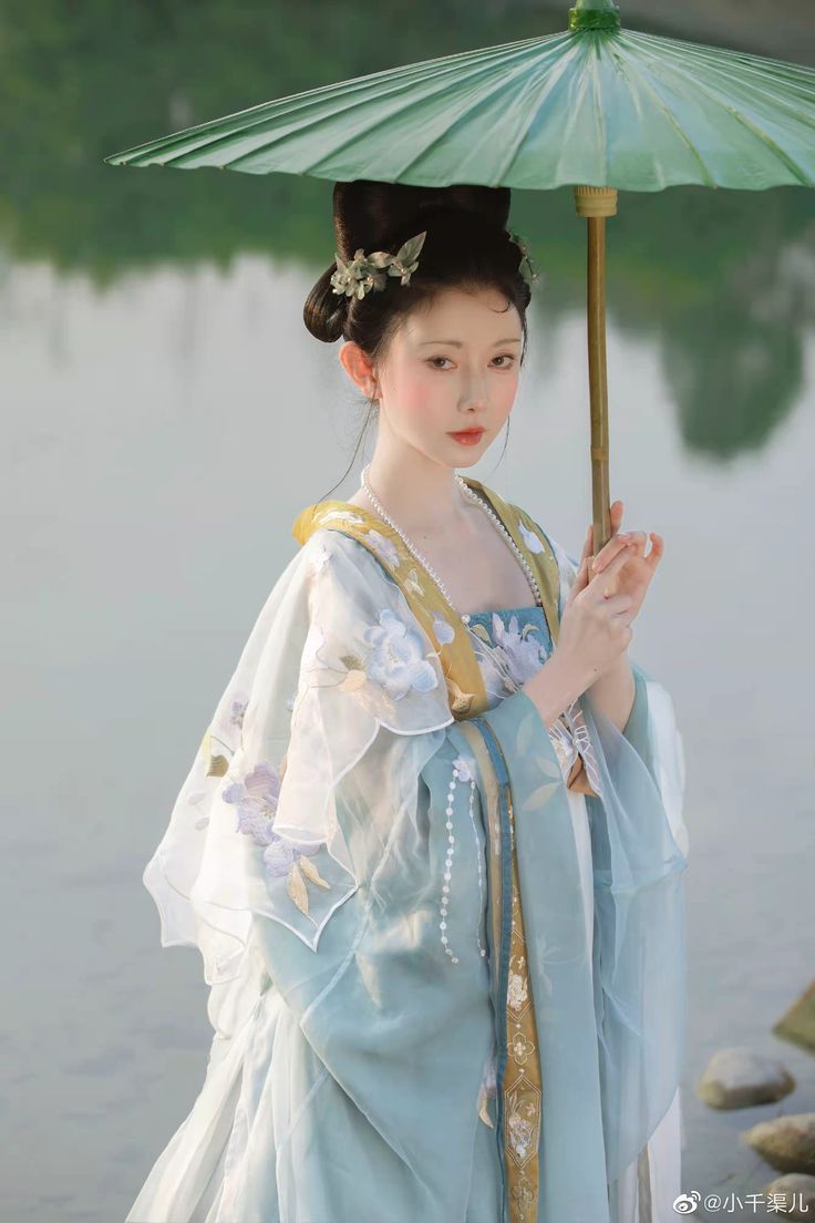 The Enchantment of Jade-Veined Hanfu:Unraveling the Mystery of Traditional Chinese Elegance The Enchantment of Jade-Veined Hanfu:Unraveling the Mystery of Traditional Chinese Elegance