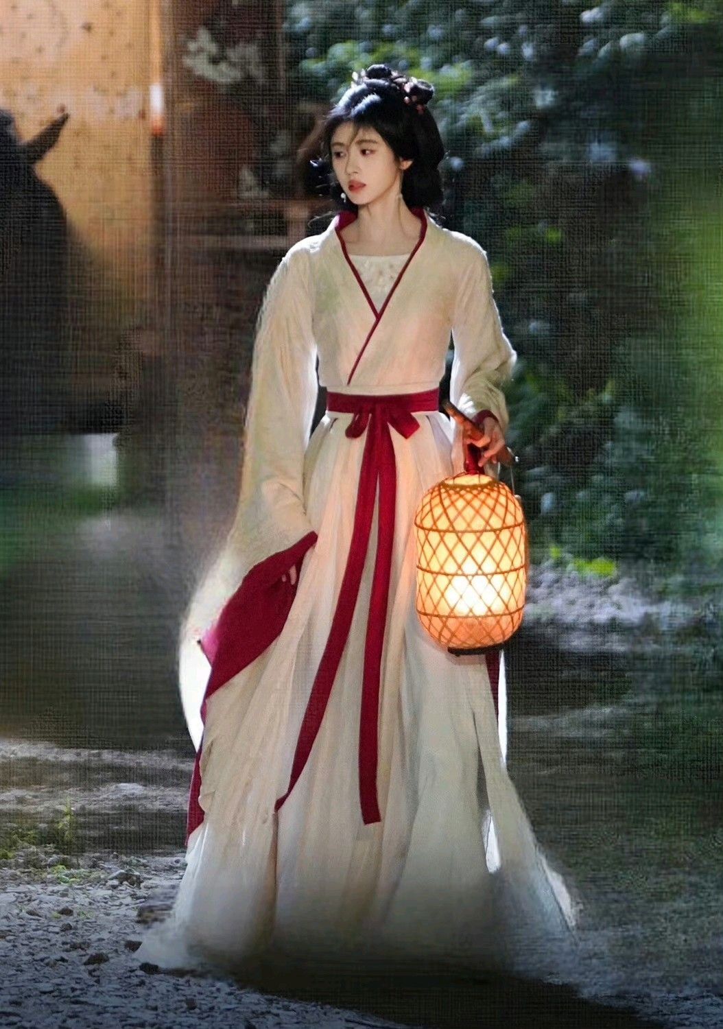 Children in Cheongsam and Traditional Chinese Style:The Revival of Minguo Fashion Children in Cheongsam and Traditional Chinese Style:The Revival of Minguo Fashion