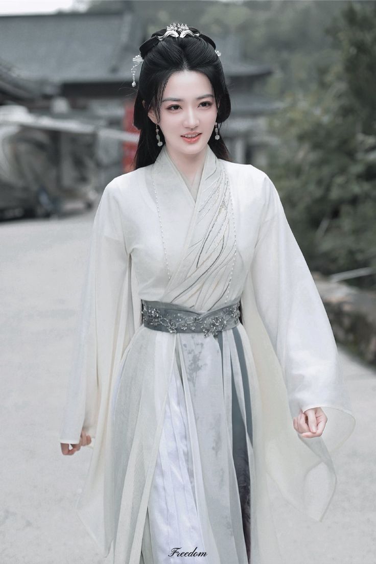 Ancient Style Horoscope:Exploring the Zodiac in Traditional Chinese Hanfu Fashion Ancient Style Horoscope:Exploring the Zodiac in Traditional Chinese Hanfu Fashion