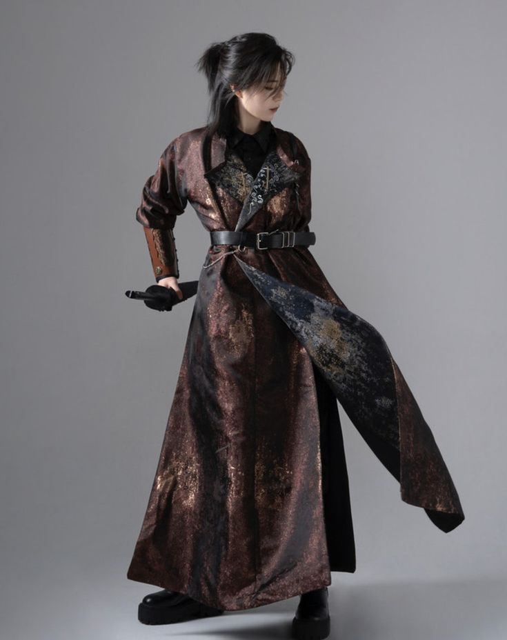 The Splendor of Hanfu Wedding:The Empress in Phoenix Robe and Cloud-Kissed Robe The Splendor of Hanfu Wedding:The Empress in Phoenix Robe and Cloud-Kissed Robe