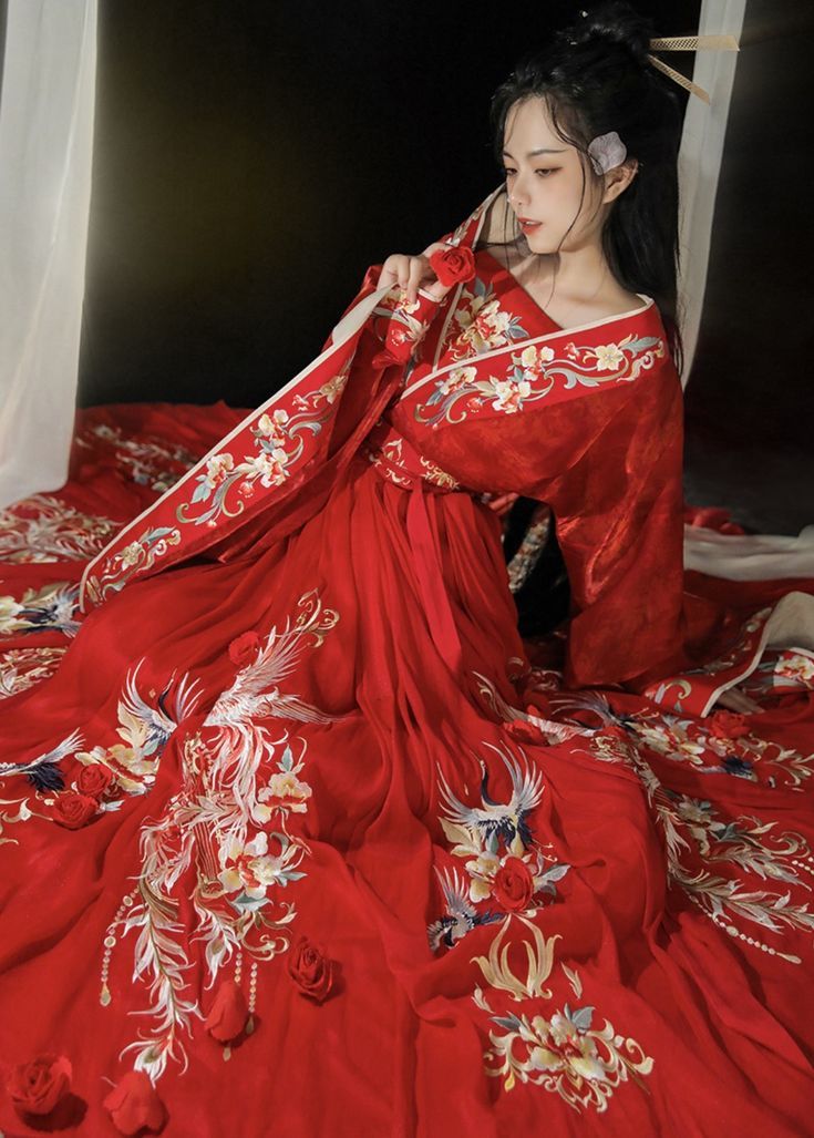The Zodiac in Hanfu:The Fish of Dreams in Double Fish Constellation The Zodiac in Hanfu:The Fish of Dreams in Double Fish Constellation