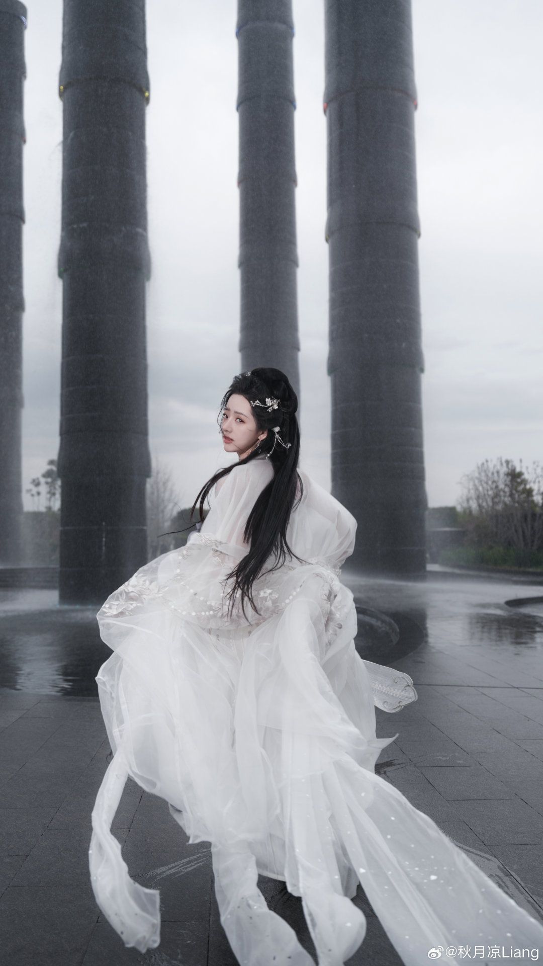 Black Cheongsam Dance Costume for Classical Dance:A Blend of Tradition and Elegance Black Cheongsam Dance Costume for Classical Dance:A Blend of Tradition and Elegance