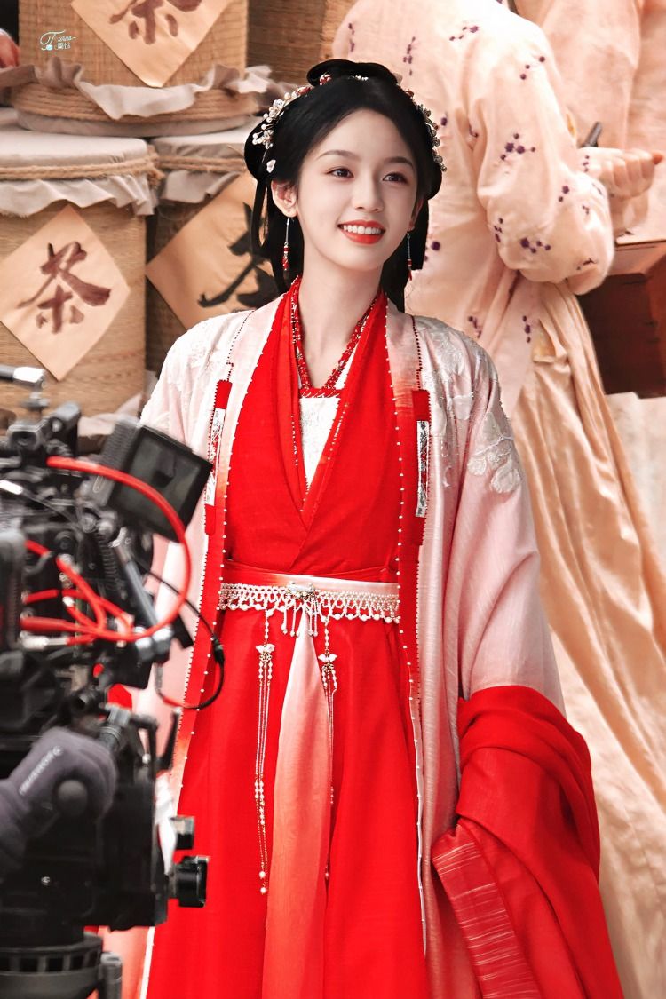 Childrens Chinese Tang Costume Performance Wear:A Blend of Tradition and Modernity Childrens Chinese Tang Costume Performance Wear:A Blend of Tradition and Modernity