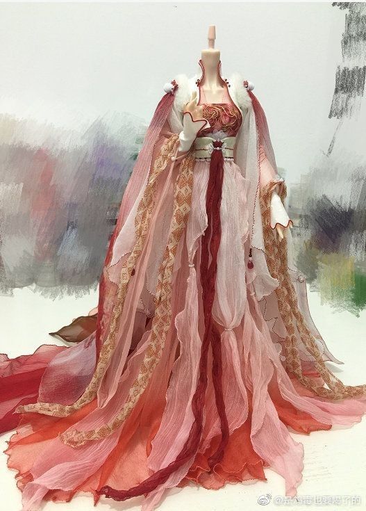 The Splendor of White Hanfu Cheongsam:A Closer Look at the Traditional Chinese Beauty The Splendor of White Hanfu Cheongsam:A Closer Look at the Traditional Chinese Beauty
