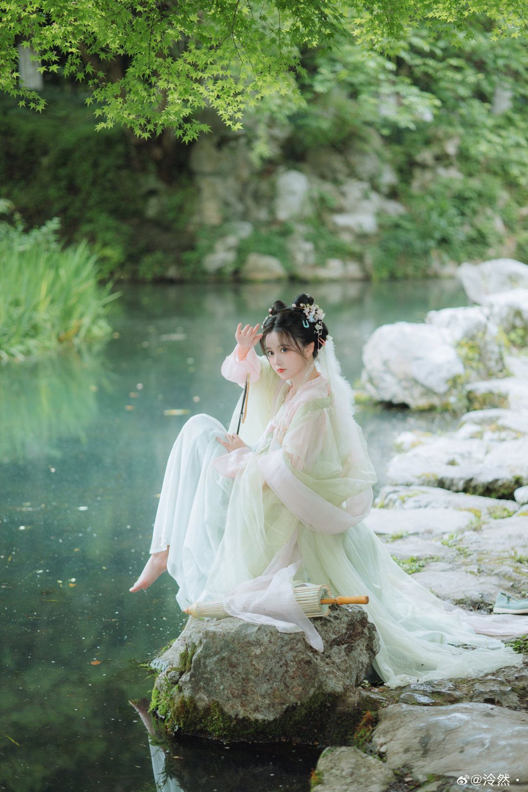 The Enchantment of Cheongsam:The Saga of Silk The Enchantment of Cheongsam:The Saga of Silk
