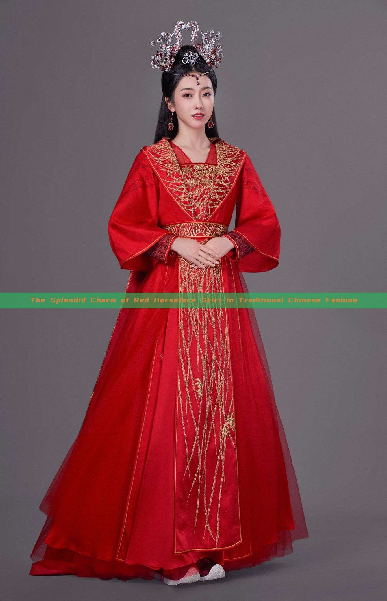 The Splendid Charm of Red Horseface Skirt in Traditional Chinese Fashion The Splendid Charm of Red Horseface Skirt in Traditional Chinese Fashion