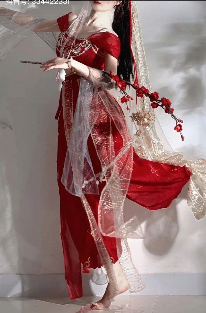 Green Hanfu:The Splendor of the Wei-Jin Era Green Hanfu:The Splendor of the Wei-Jin Era