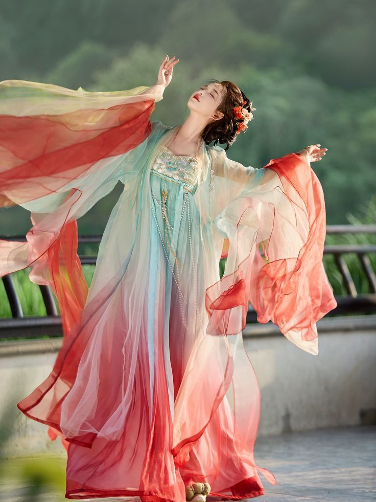Genuine Hanfu Costumes for Grade Three Students:Understanding the Value of Ten Dollars Genuine Hanfu Costumes for Grade Three Students:Understanding the Value of Ten Dollars